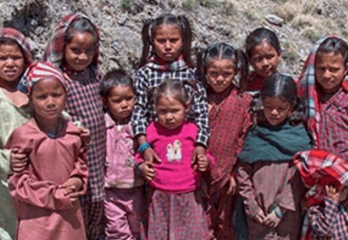 InstaForex membantu mangsa gempa bumi di Nepal